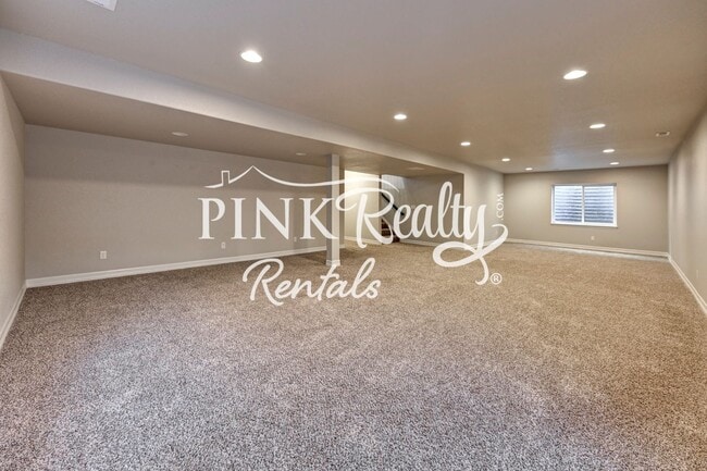 Building Photo - 10716 Ridgepole Dr