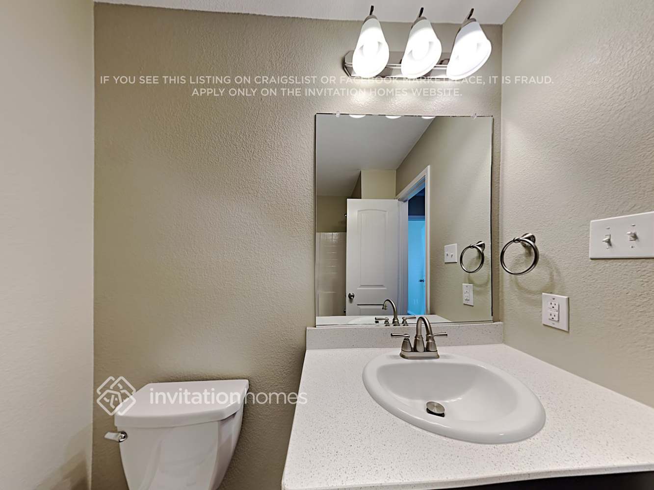 Building Photo - 14408 Cloudview Way