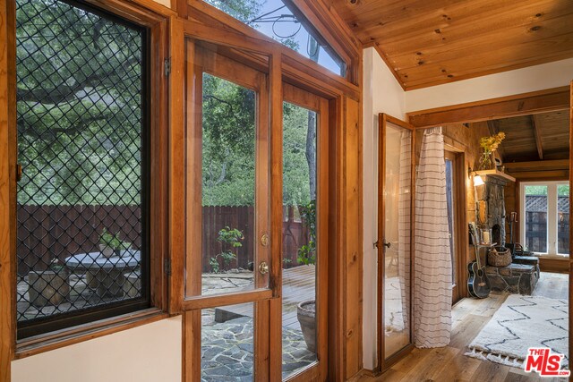 Building Photo - 650 N Topanga Canyon Blvd