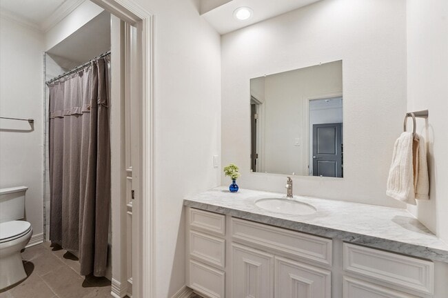 Building Photo - 7 Marilane St