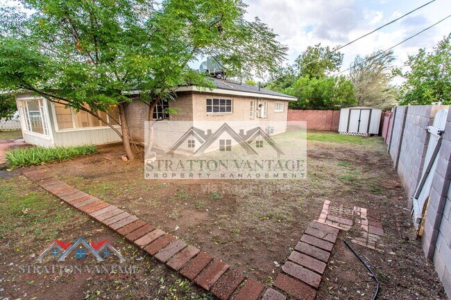 Building Photo - 5142 N 18th Pl