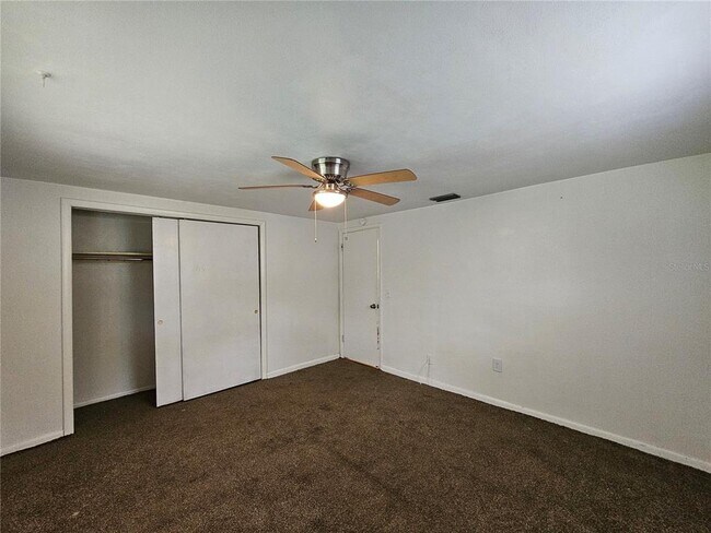 Building Photo - 15812 Sea Pines Dr