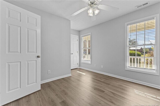 Building Photo - 7780 Buttonwood Ave