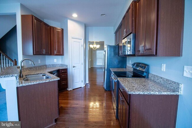 Building Photo - 143 Margaretta Dr