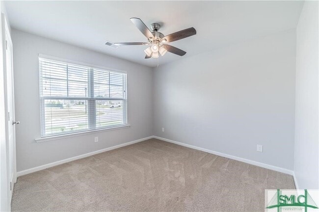 Building Photo - 595 Hogan Dr
