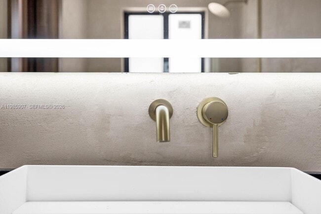 Building Photo - 8931 NE 2nd Ave