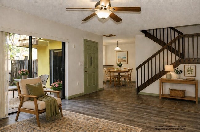 Building Photo - 5289 Middle Ct
