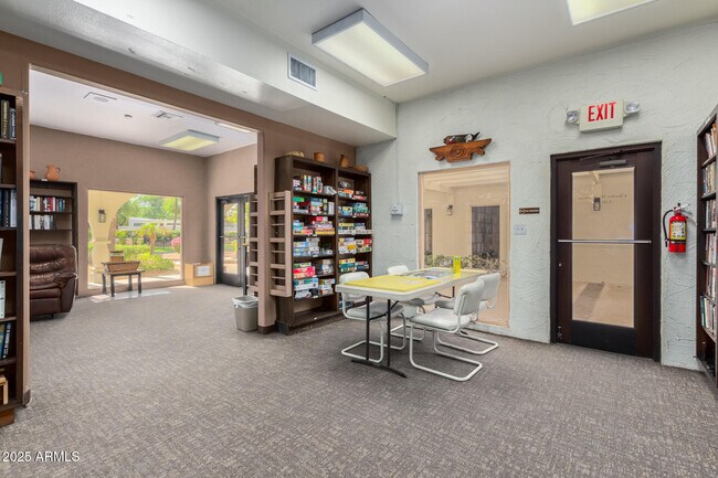 Building Photo - 7930 E Camelback Rd