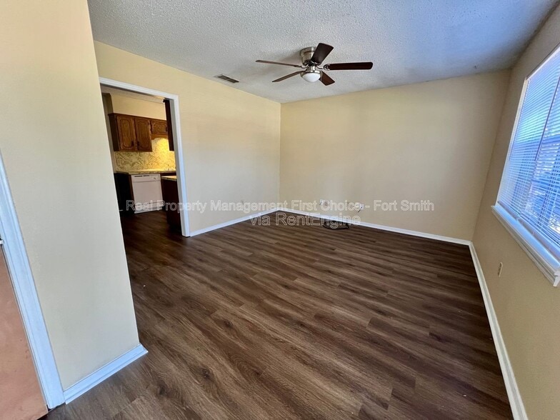 Building Photo - 1112 Tancred St