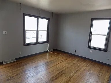Building Photo - 2045 Central St