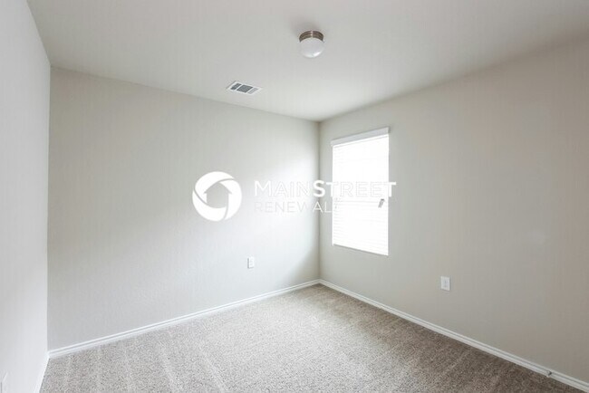 Building Photo - 4 Bedroom Pet-Friendly Home in San Antonio...