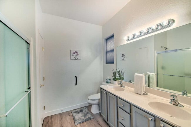 Building Photo - 15033 W Home Run Dr