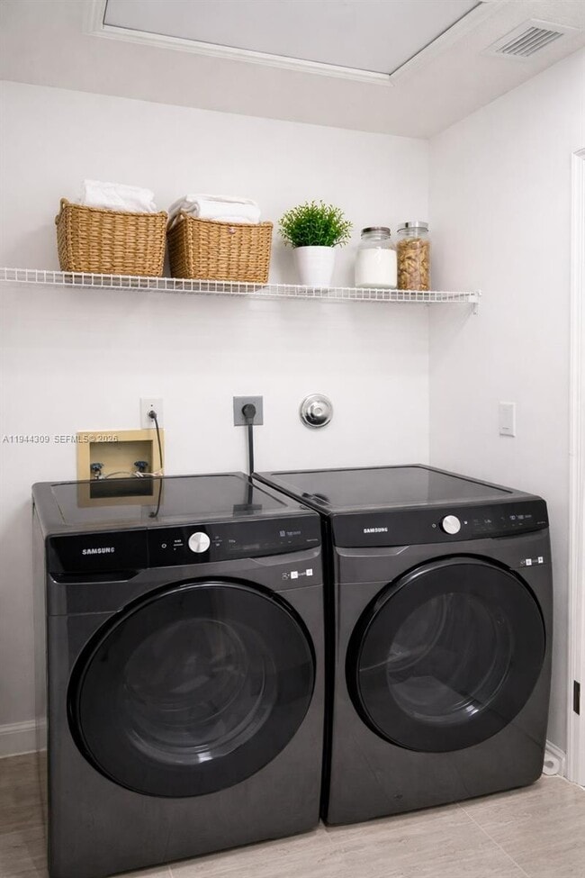 Building Photo - 3038 Marion Ave