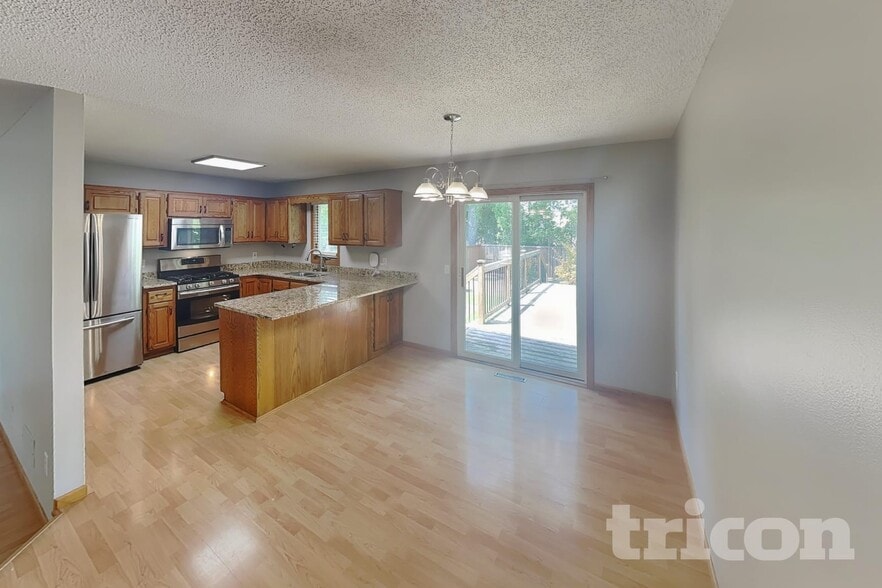 Building Photo - 13784 Yosemite Ave S