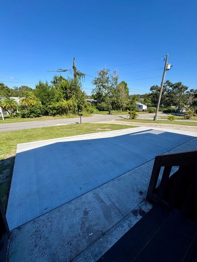 Building Photo - Fully Furnished Down Town Clermont Short Term Rental