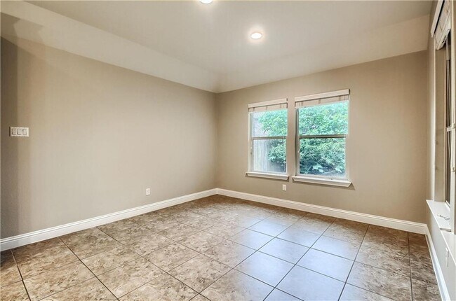 Building Photo - 8700 Evelina Trail