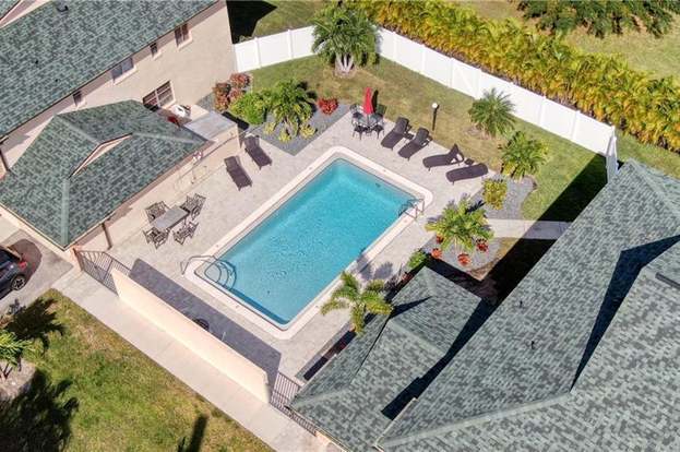 Primary Photo - 1429 Cape Coral Pkwy W
