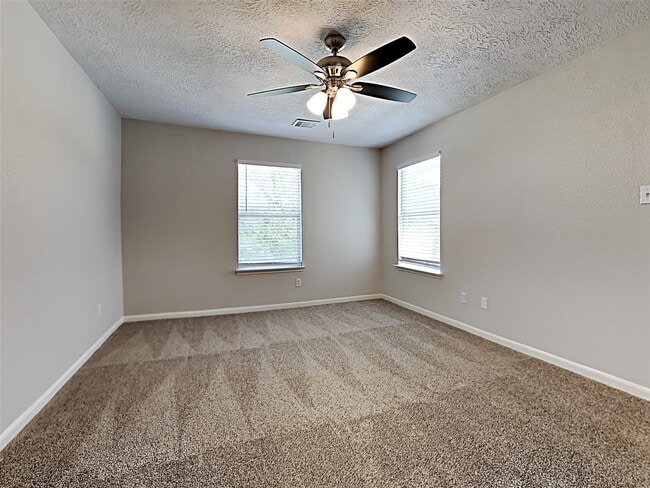 Building Photo - 19023 Remington Park Dr