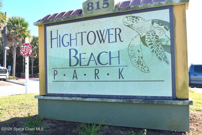 Building Photo - 657 Clearwater Ave