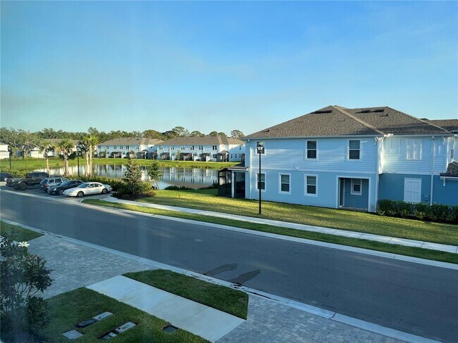 Building Photo - 3008 Via Sienna Cir