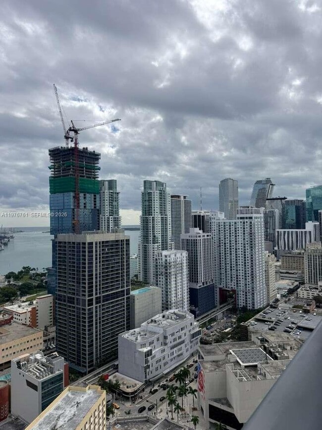 Building Photo - 121 NE 5th St