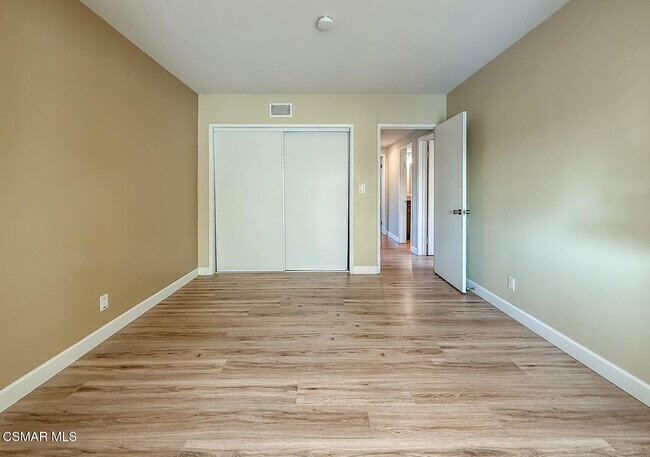 Building Photo - 1251 Buckingham Dr