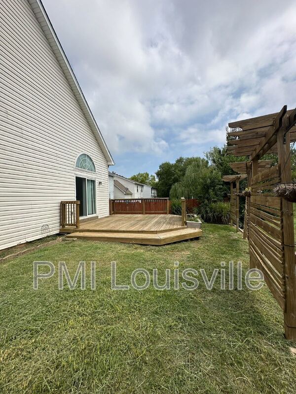 Building Photo - 4007 Mimosa View Dr