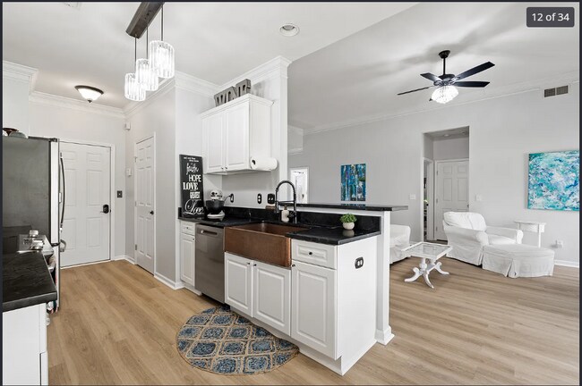 Building Photo - 3143 Enclave Ln