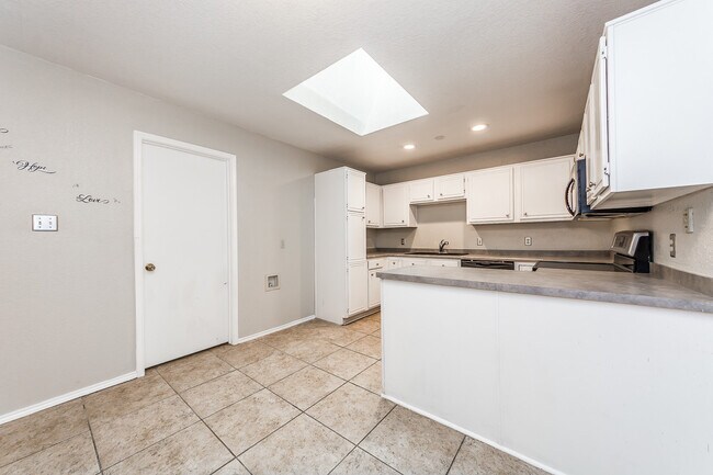 Building Photo - 3724 Chaddybrook Ln