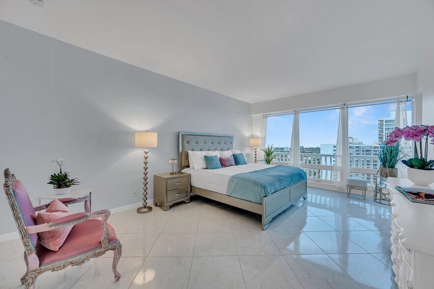 Building Photo - 4020 Galt Ocean Dr