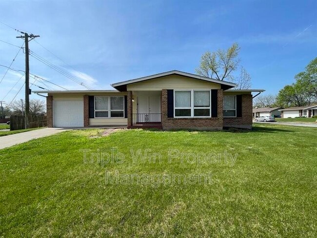 Primary Photo - 690 Wiethaupt Rd