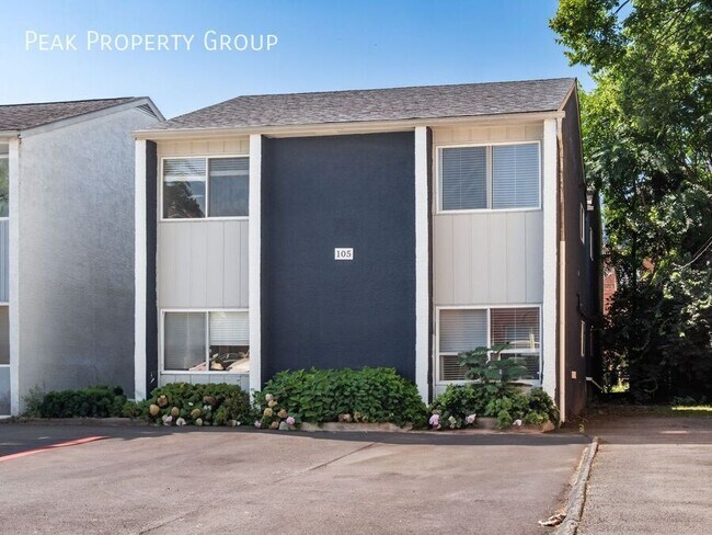 Primary Photo - 105 W 8th Ave
