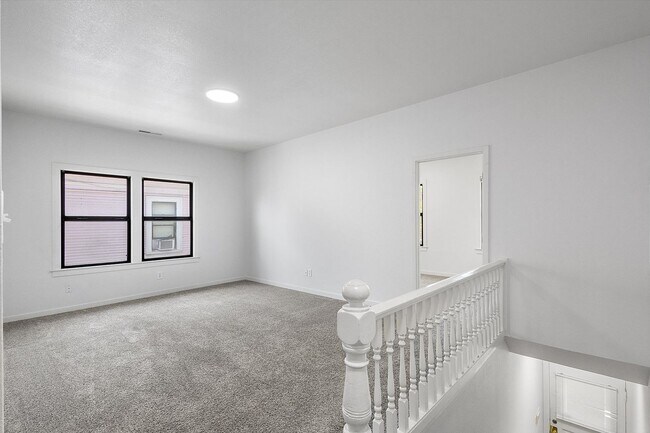 Building Photo - 1336 1/2 Park Ave