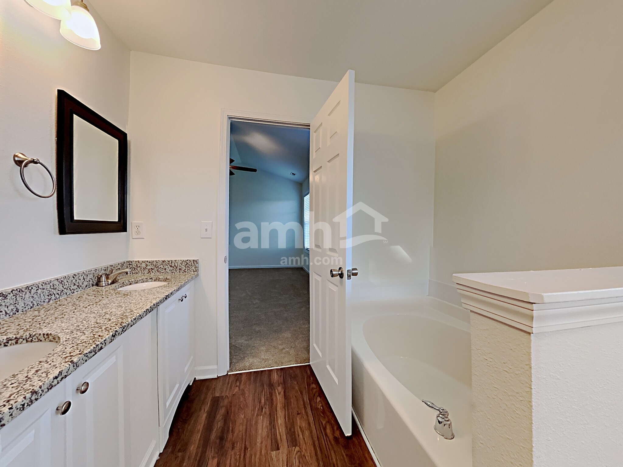 Building Photo - 149 Sawhorse Dr