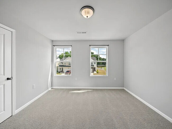 Building Photo - Lease OR Lease to Own