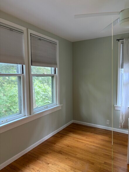Building Photo - 225 Simmons Ave