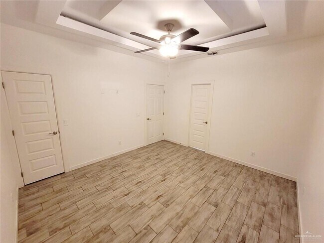 Building Photo - 3707 Valeria St