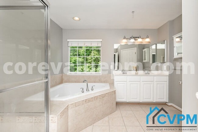 Building Photo - 806 Emory Ct