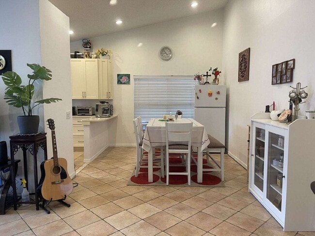 Building Photo - 9727 Cypress Shadow Ave