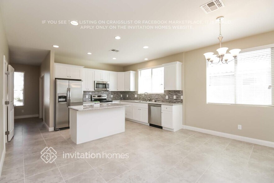 Building Photo - 1063 W Brangus Way
