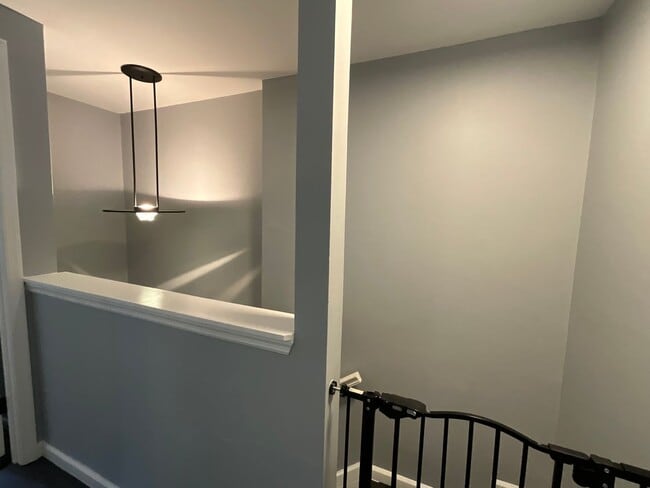 Building Photo - Beautiful 2BR 2BA 3 level townhome located in the Bowling Brook Farms Community