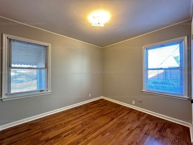 Building Photo - For Lease | Brookside | $1250 Rent