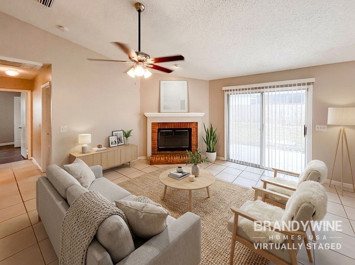 Building Photo - 8055 International Village Dr