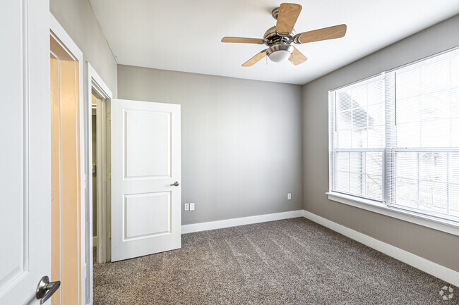 1BR, 1BA - 753SF - Province of Briarcliff