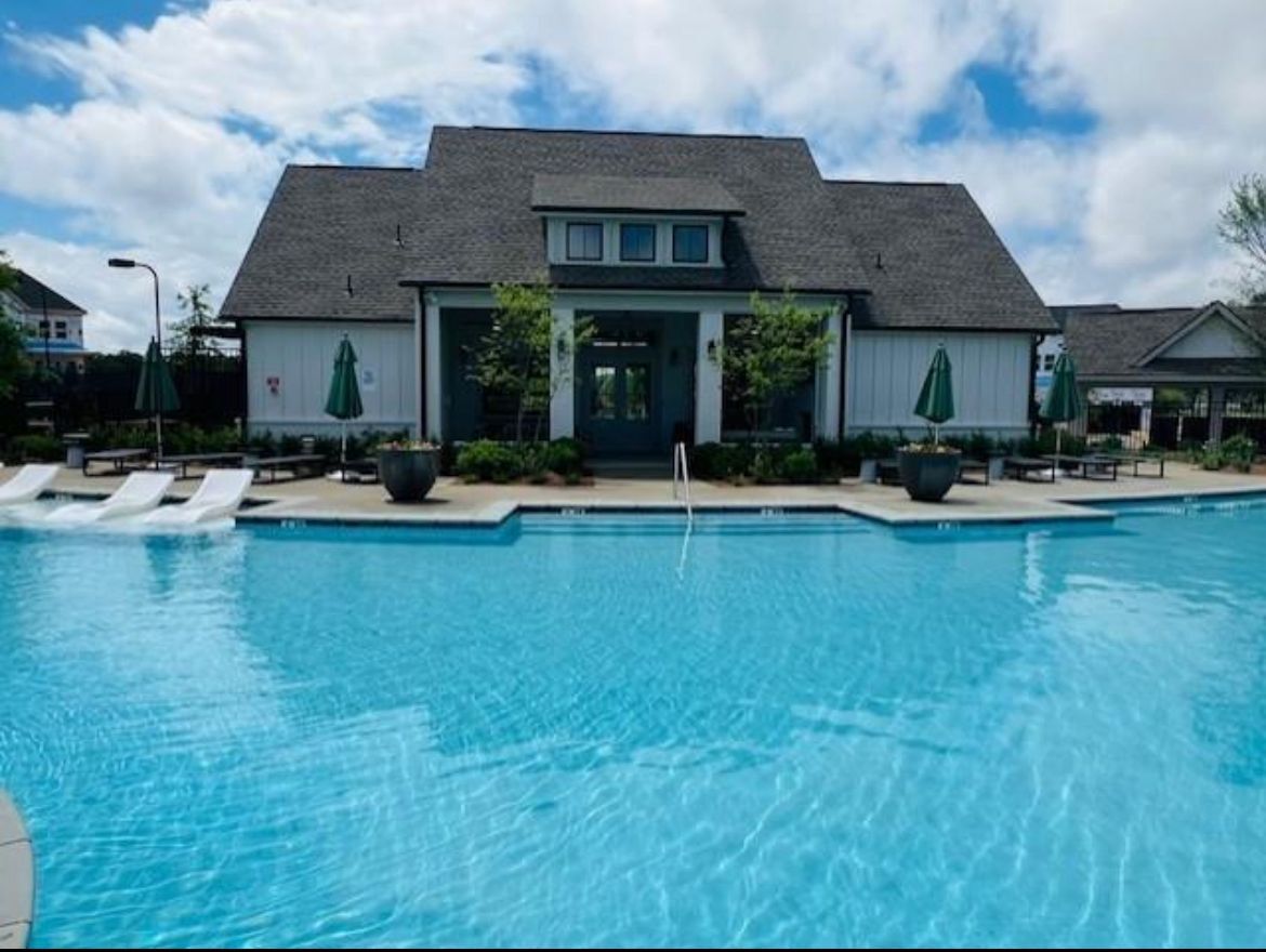 club house - 6490 Pond View Dr