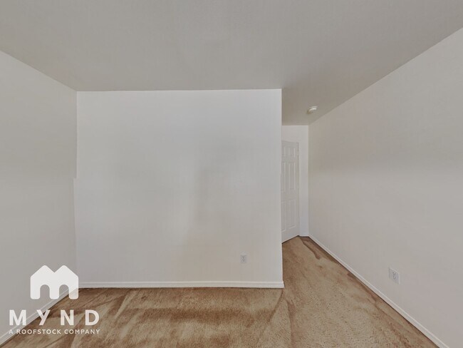 Building Photo - 2172 Rockin Robin Dr