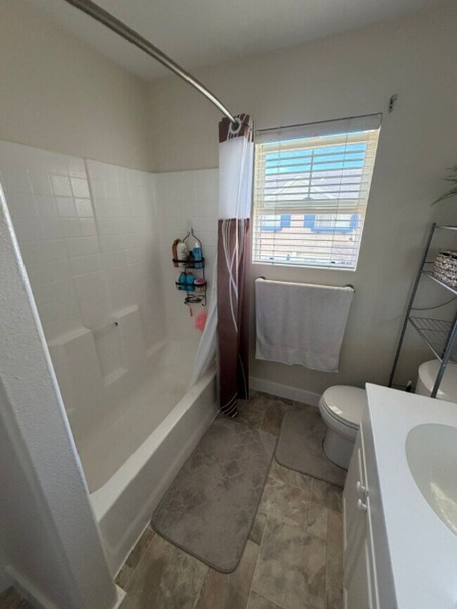 Building Photo - 3 bed 2.5 Bath 2 car garage/ Central AC/ Ewa Beach!