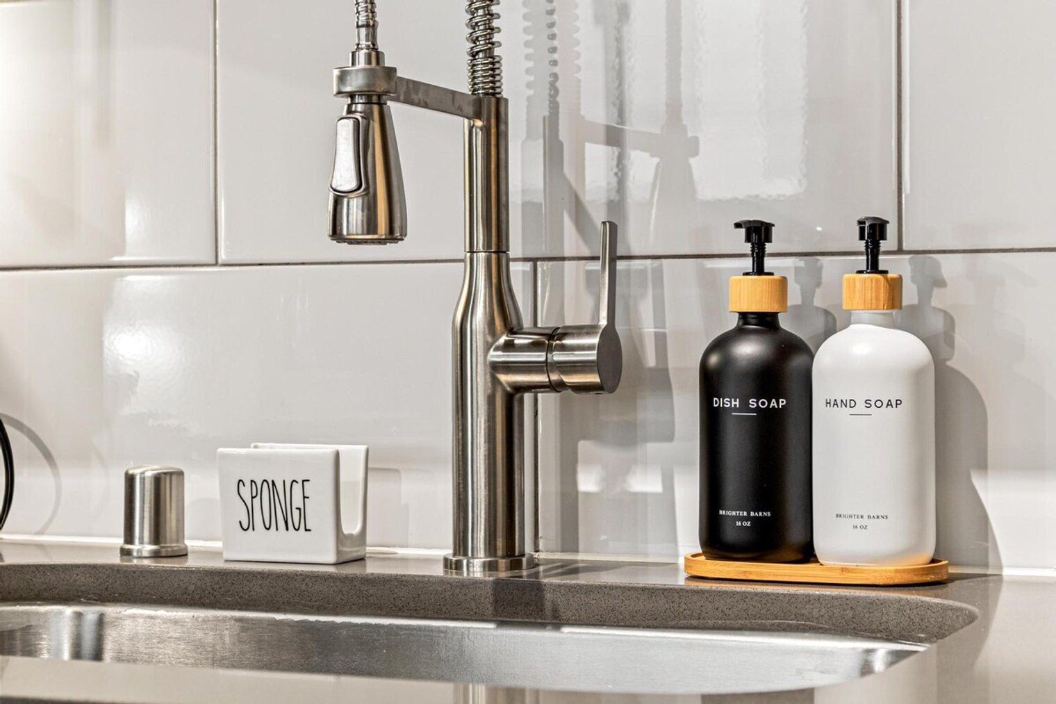 Building Photo - 301 N 7th Ave