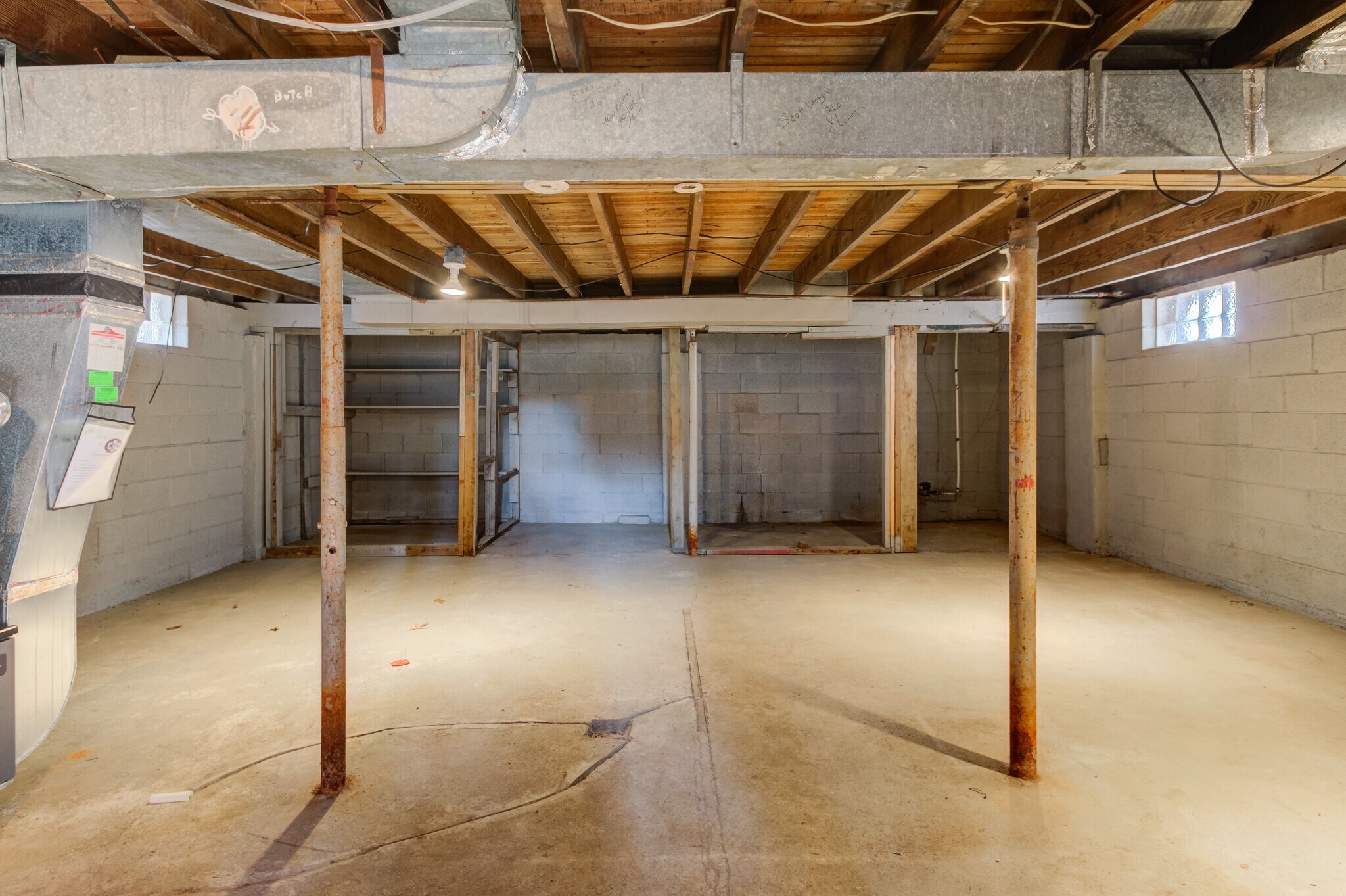 Building Photo - 610 E Lewiston Ave