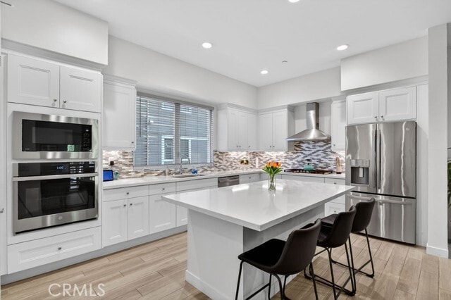 Building Photo - 985 Doheny Way